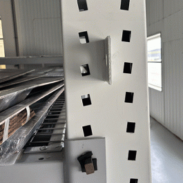 Cantilever-Arm-with-Wire-Deck