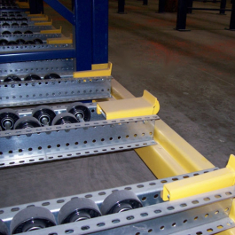 Pallet Flow Rack with Heavy-Duty Poly Wheel