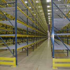 Pallet Rack with End of Aisle Guards