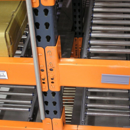 Carton Flow Rack Rhinotrac at Picking Position