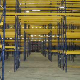 Structural Pallet Rack Walk-Thru Aisle