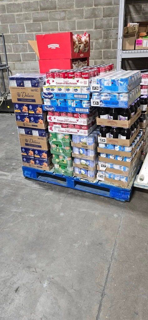 Image for the Tweet beginning: Thanks Springfield Wal-Mart for helping